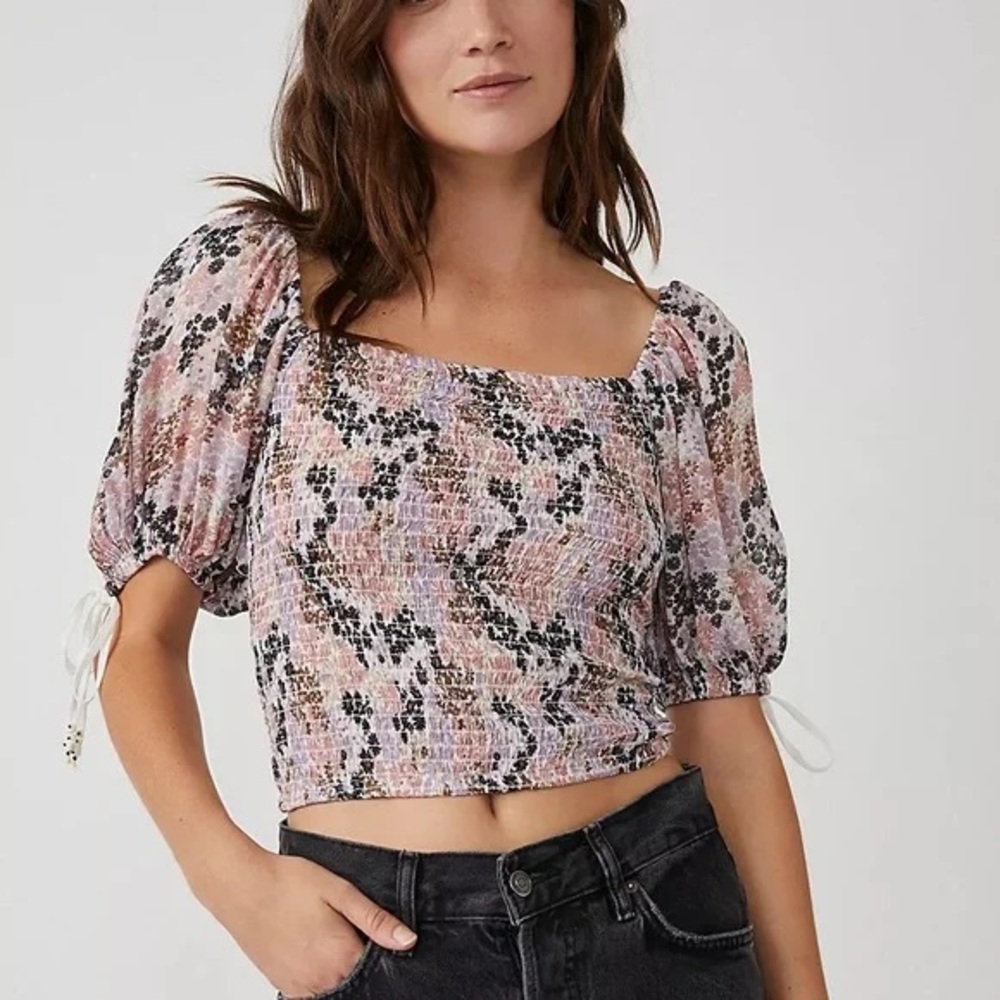 Free People Smocked Puff Sleeve Floral Crop Top In Soft